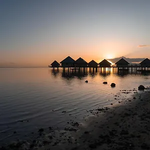 Le Charme Polynesien Proximite Et Commerces Guest house